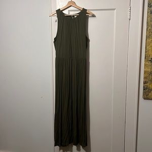 Old Navy Women’s Mid-Length Jersey Dress